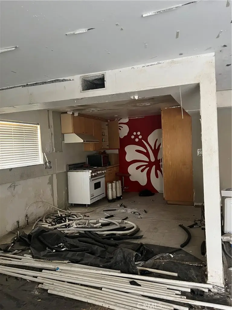 12937 Blythe, North Hollywood, CA 91605 - #1