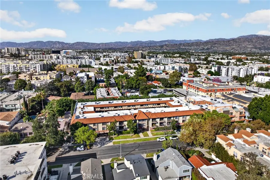 11127 La Maida #17, North Hollywood, CA 91601 - #2