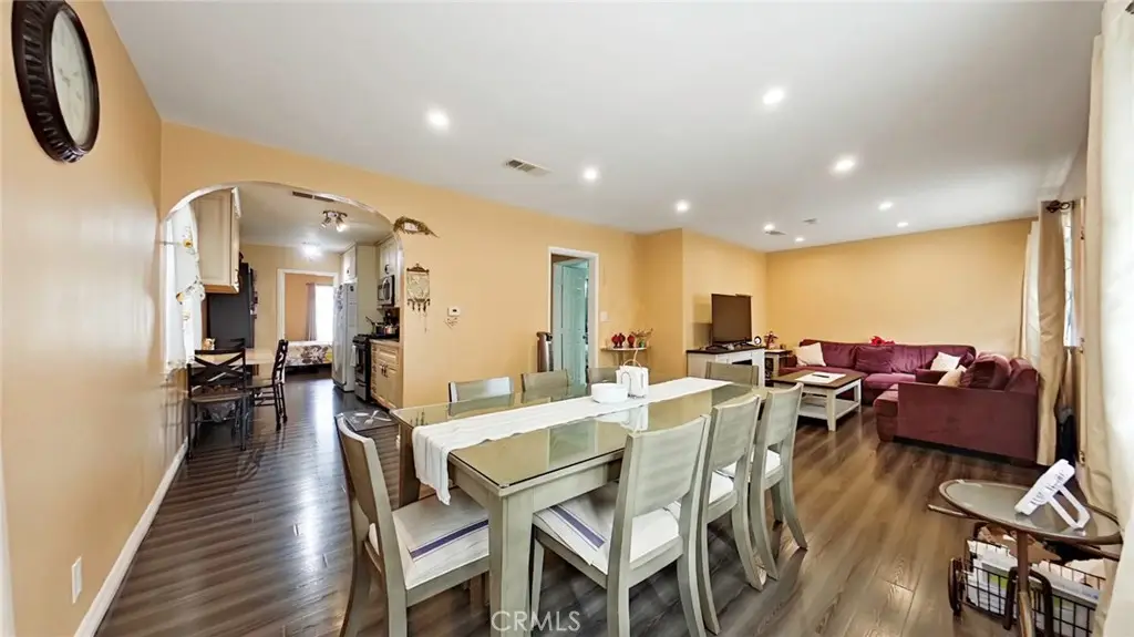 5633 Denny, North Hollywood, CA 91601 - #1