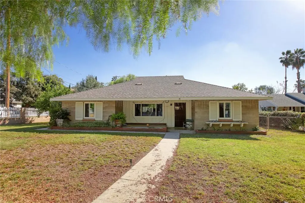 10800 Art, Sunland, CA 91040 - #1