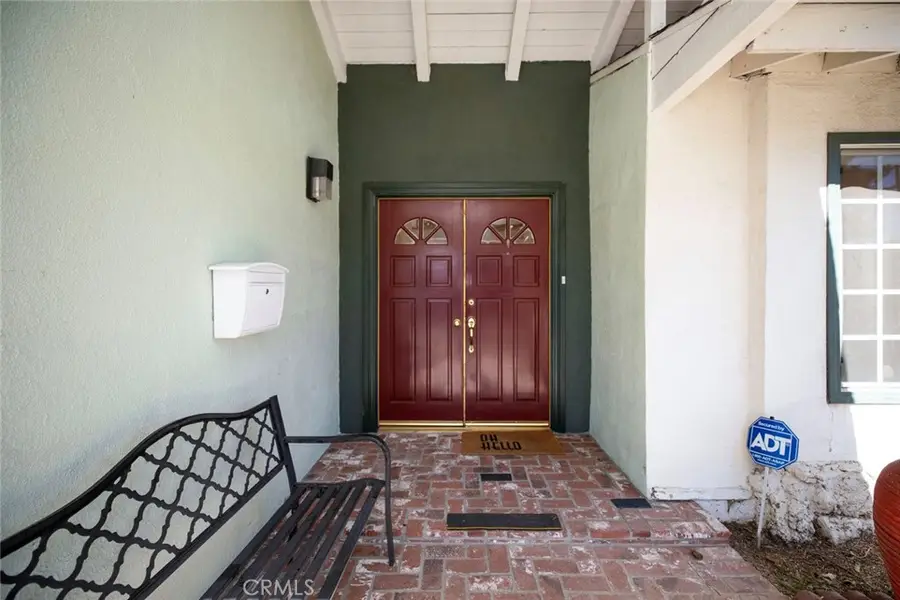 18119 Calvert Street, Tarzana, CA 91335 - #3