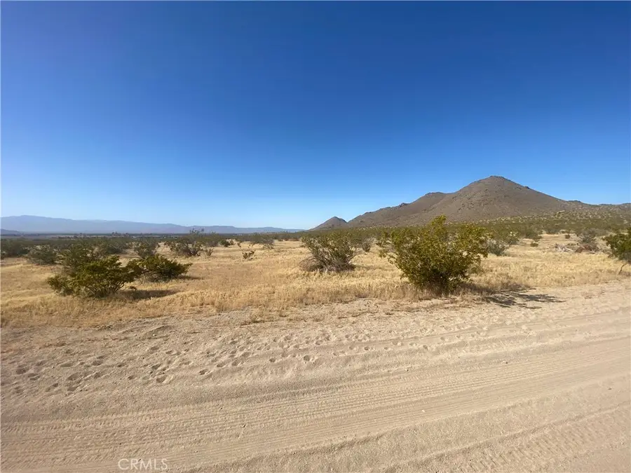 1 Falchion Road, Apple Valley, CA 92307 - Image #3