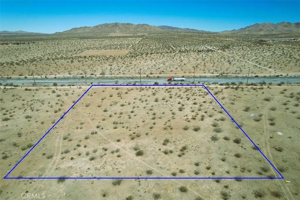 4 Quarry Road, Apple Valley, CA 92307 - #1