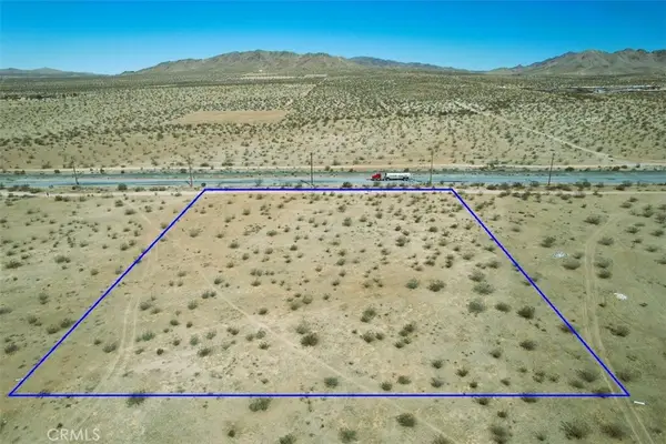 4 Quarry Road, Apple Valley, CA 92307