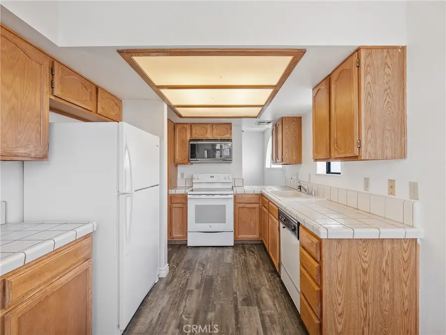 19246 Pine Way, Apple Valley, CA 92308 - Image #3