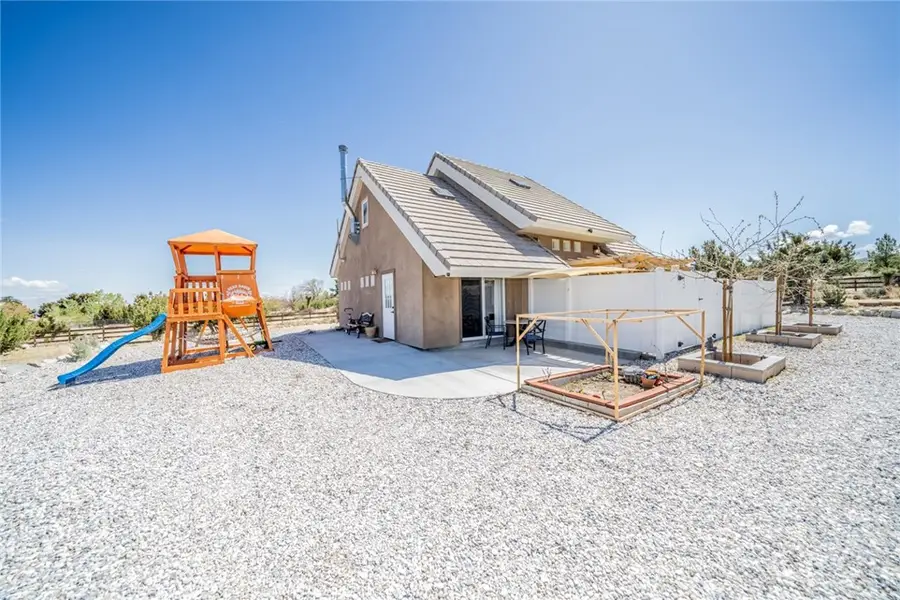 10022 Silver Rock Road, Pinon Hills, CA 92372 - #2