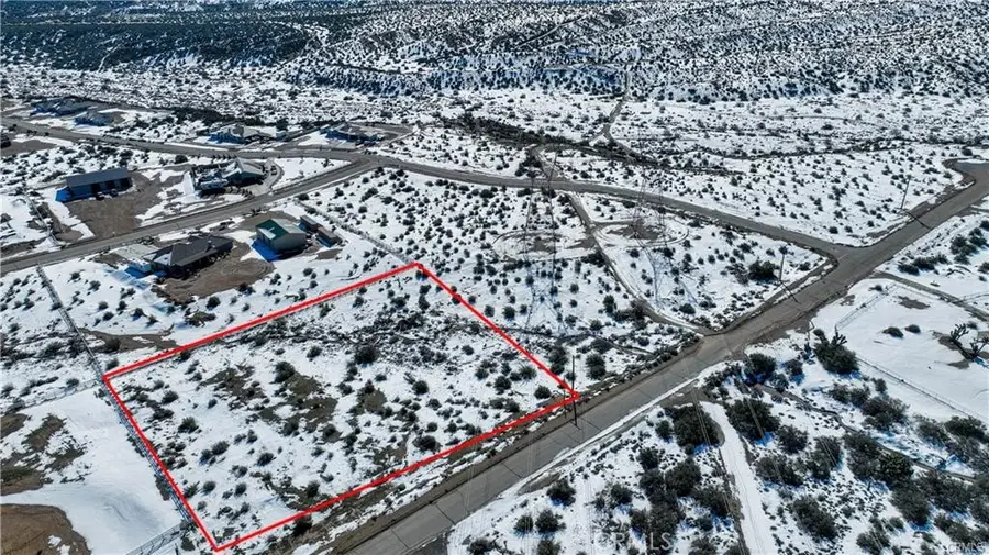 7877 Capelin Road, Phelan, CA 92371 - Image #2