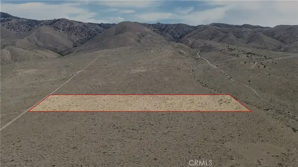 22 Canyon View Road, Apple Valley, CA 92308