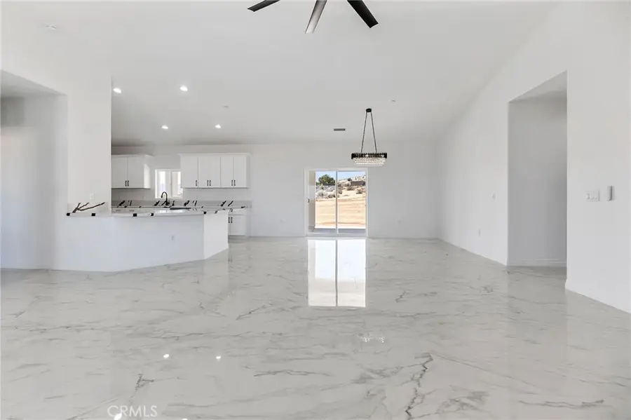 10125 Bella Vista Street, Apple Valley, CA 92308 - Image #2