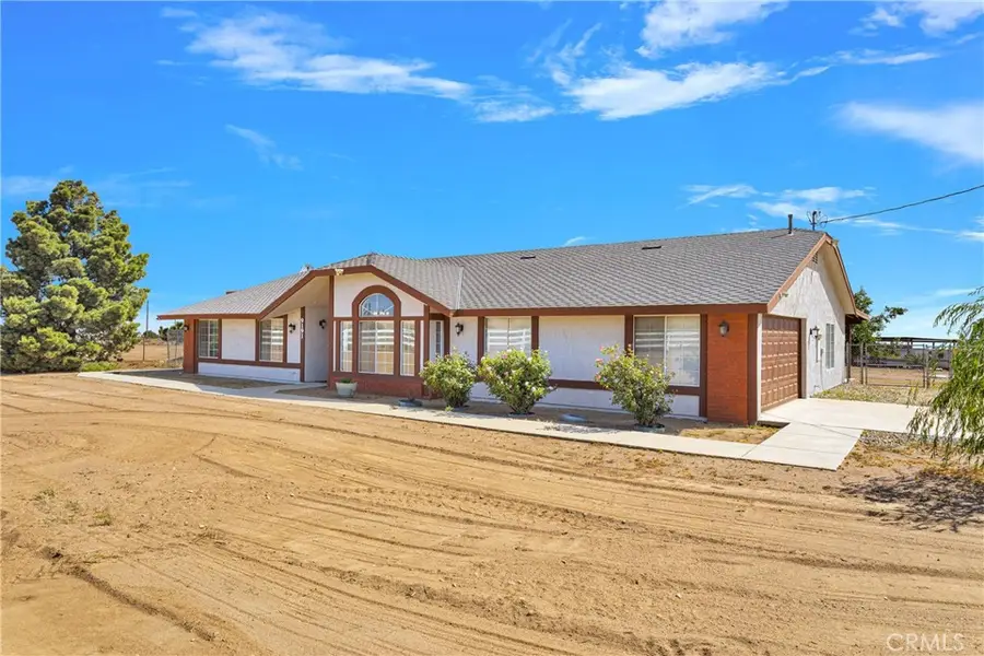9191 White Road, Phelan, CA 92371 - Image #3