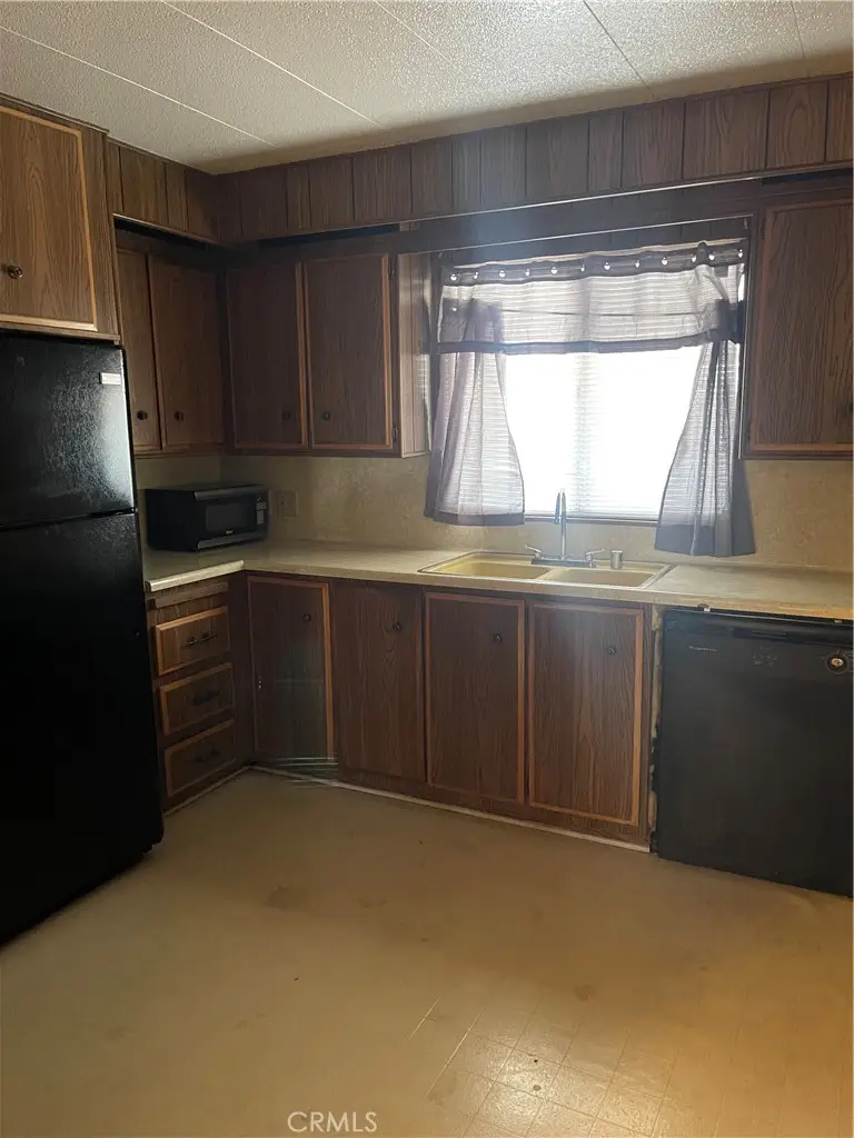 22601 Bear Valley Road #70, Apple Valley, CA 92308 - Image #2