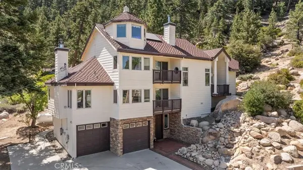 38512 North Shore Drive, Fawnskin, CA 92333