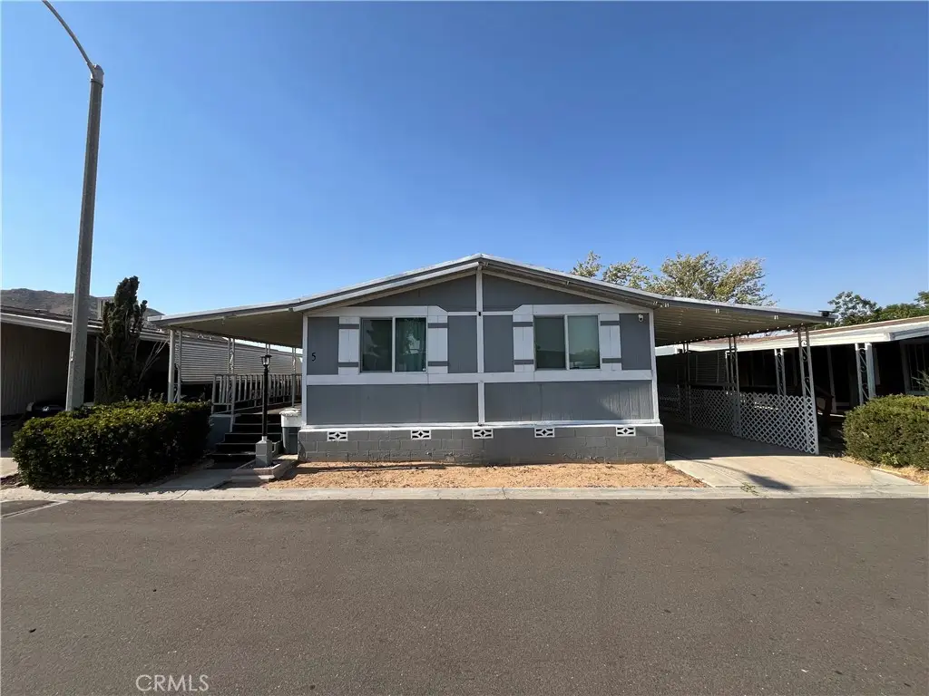 20683 Waalew Road #B5, Apple Valley, CA 92307 - Image #1