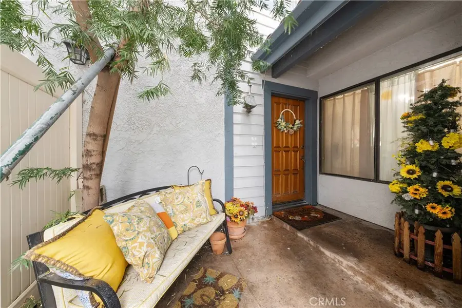 20651 Roscoe Boulevard #L, Winnetka, CA 91306 - Image #3