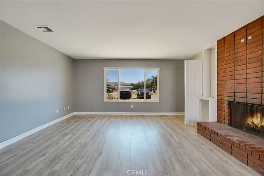 13388 Mohawk Road, Apple Valley, CA 92308 - Image #3