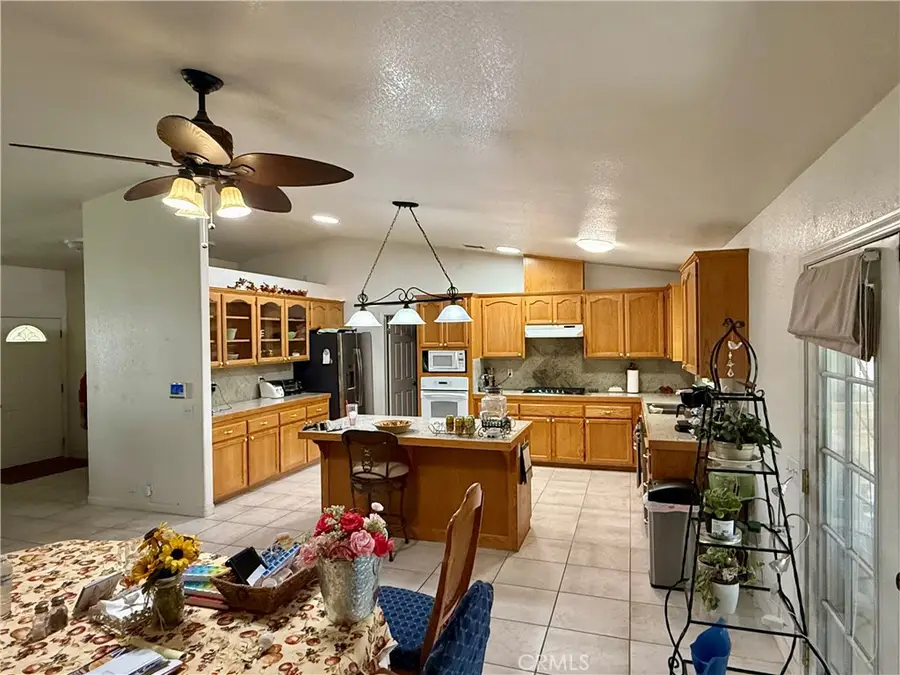 13077 1st Avenue, Victorville, CA 92395 - Image #3