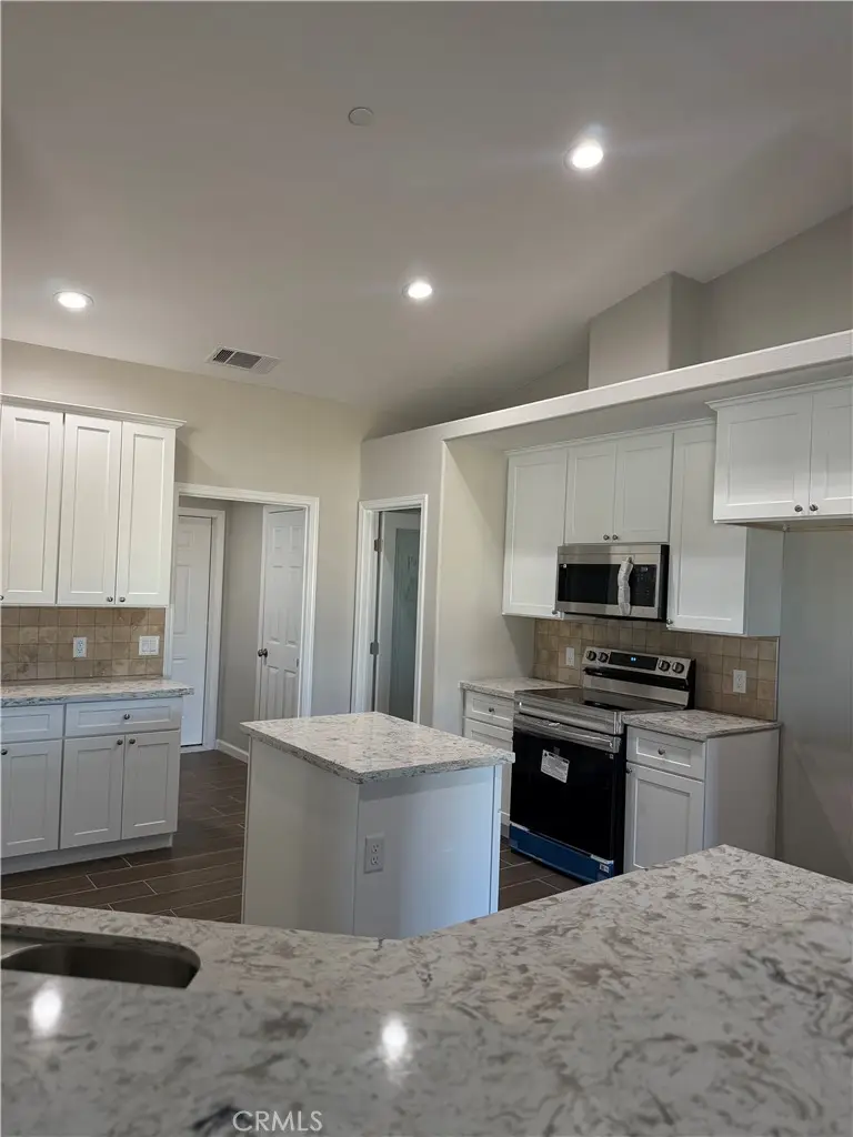 16506 Cactus Street, Hesperia, CA 92345 - Image #2