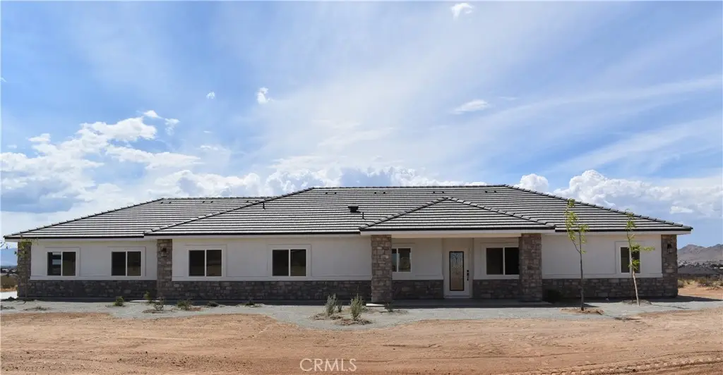 16944 Pauhaska Road, Apple Valley, CA 92307 - Image #1