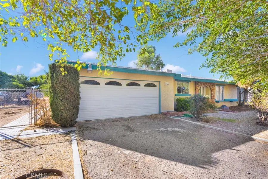 12566 Iroquois Road, Apple Valley, CA 92308 - Image #2
