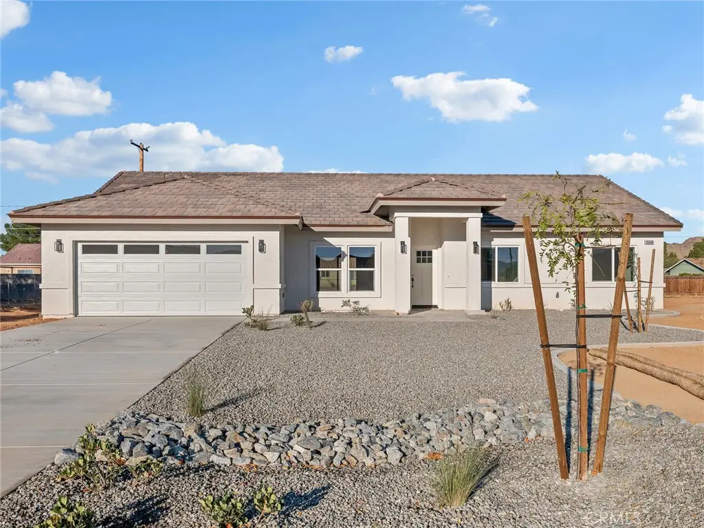 15590 Dale Evans Parkway, Apple Valley, CA 92307 - Image #1