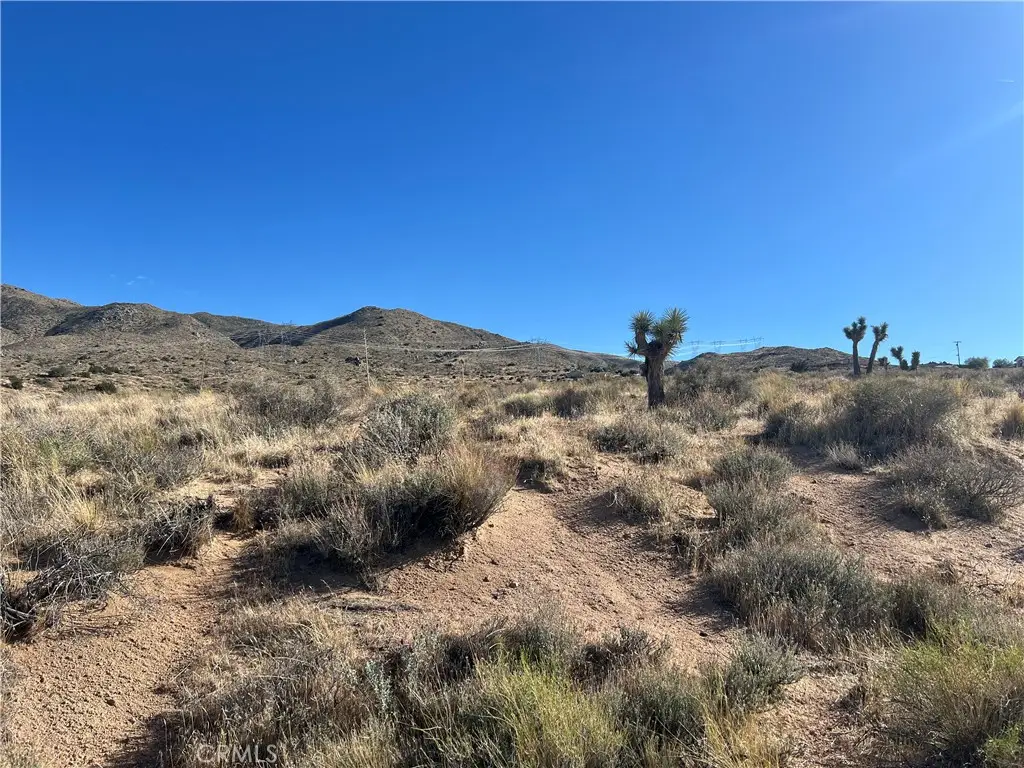 26330 Mountain View Road, Apple Valley, CA 92308 - #1