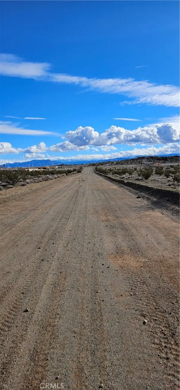 800 Jackmani Avenue, Lucerne Valley, CA 92356 - Image #3