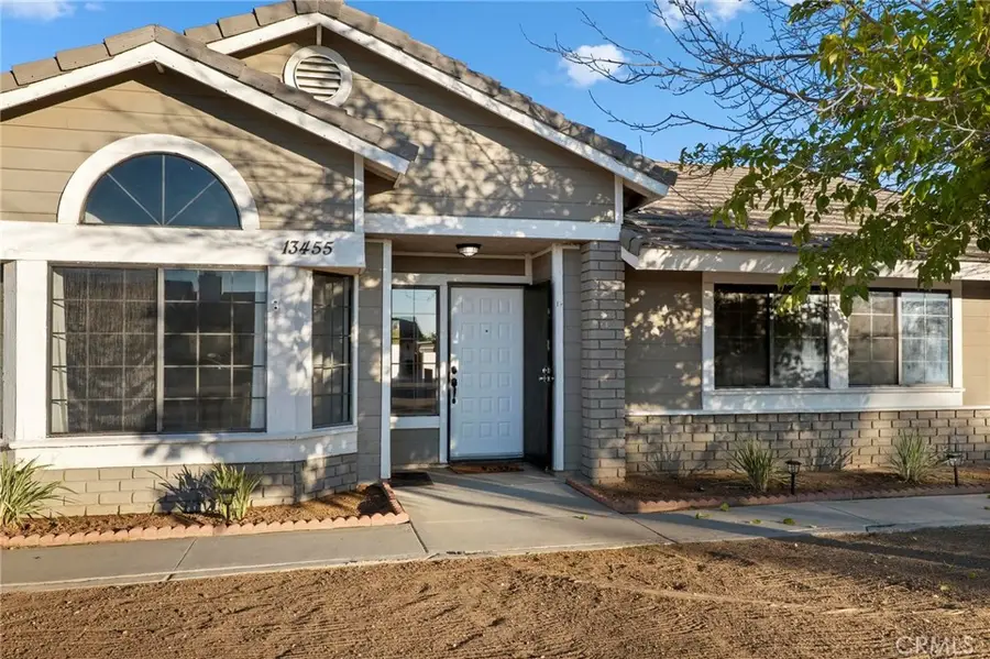 13455 Ivanpah Road, Apple Valley, CA 92308 - Image #2