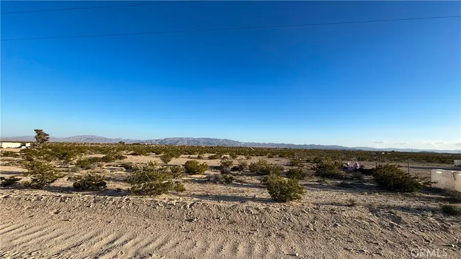 758 Papoose Trail, Twentynine Palms Yucca Valley, CA 92277 - Image #2