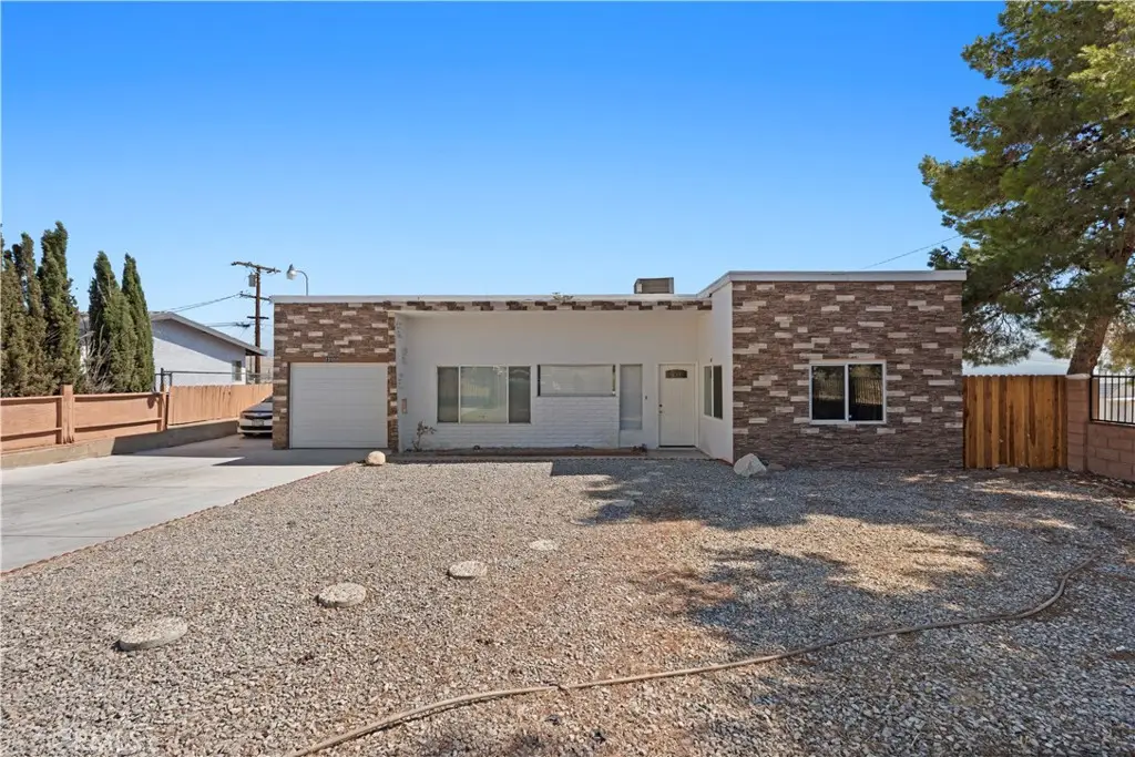 23859 South Road, Apple Valley, CA 92307 - #1