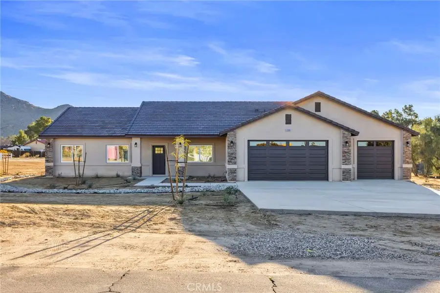 15995 Venango Road, Apple Valley, CA 92307 - Image #2
