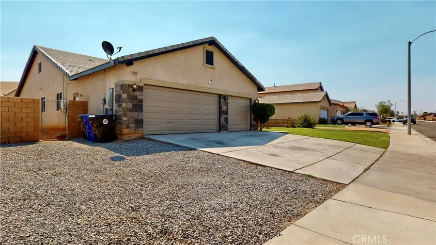 13525 Evanston Street, Victorville, CA 92392 - #2