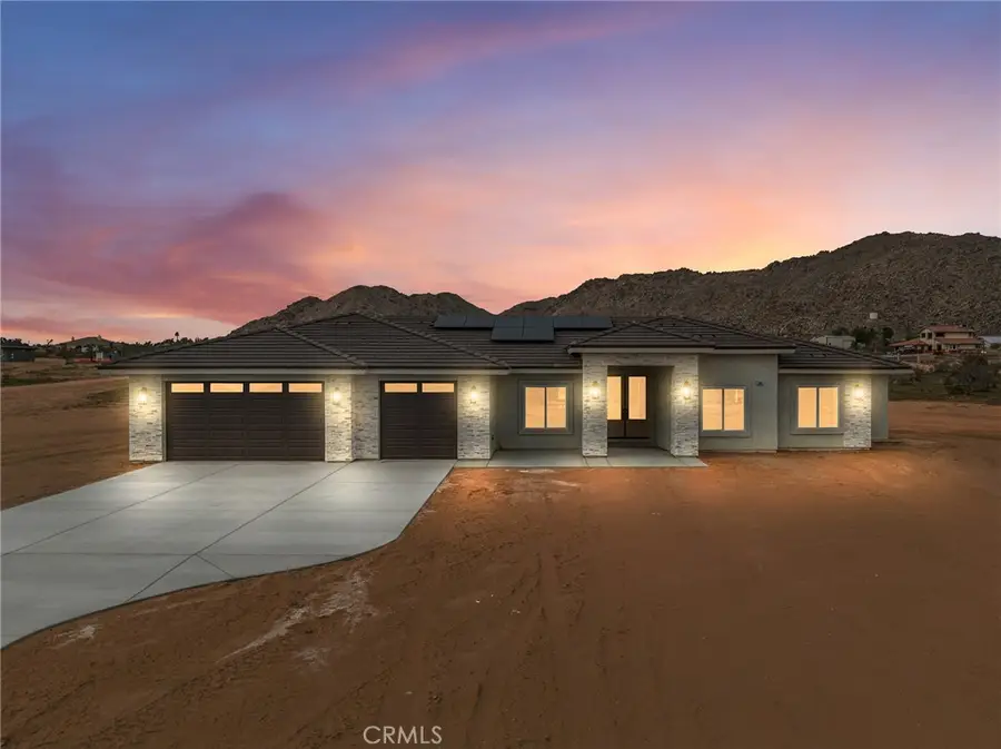 23842 Cahuilla, Apple Valley, CA 92307 - Image #2
