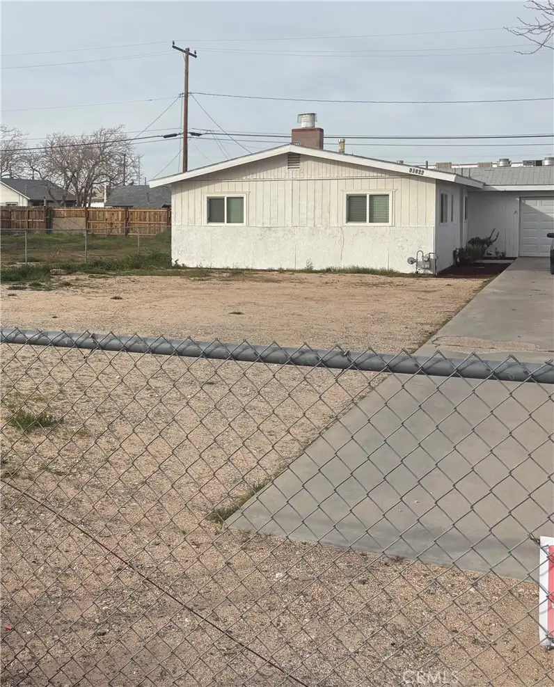16366 Walnut, Hesperia, CA 92345 - #2