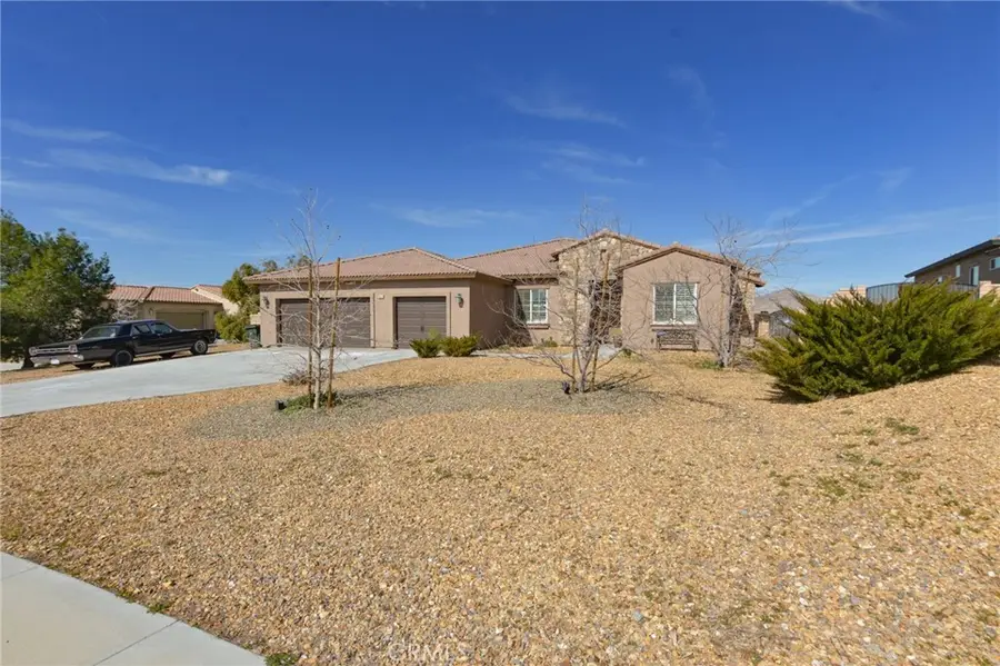 19520 Arcata Road, Apple Valley, CA 92307 - #3