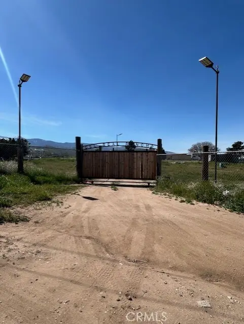 6677 Snow Line, Phelan, CA 92371