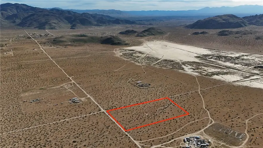 712 Oldenburg Road, Apple Valley, CA 92307 - #3