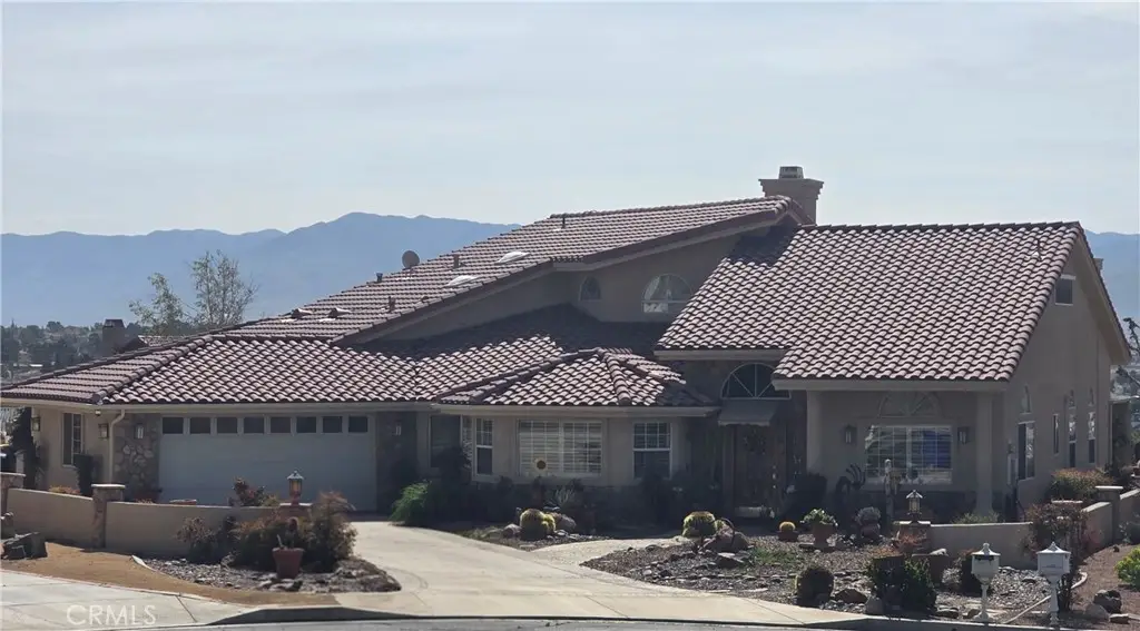 17662 Ridge View Court, Apple Valley, CA 92307 - #1