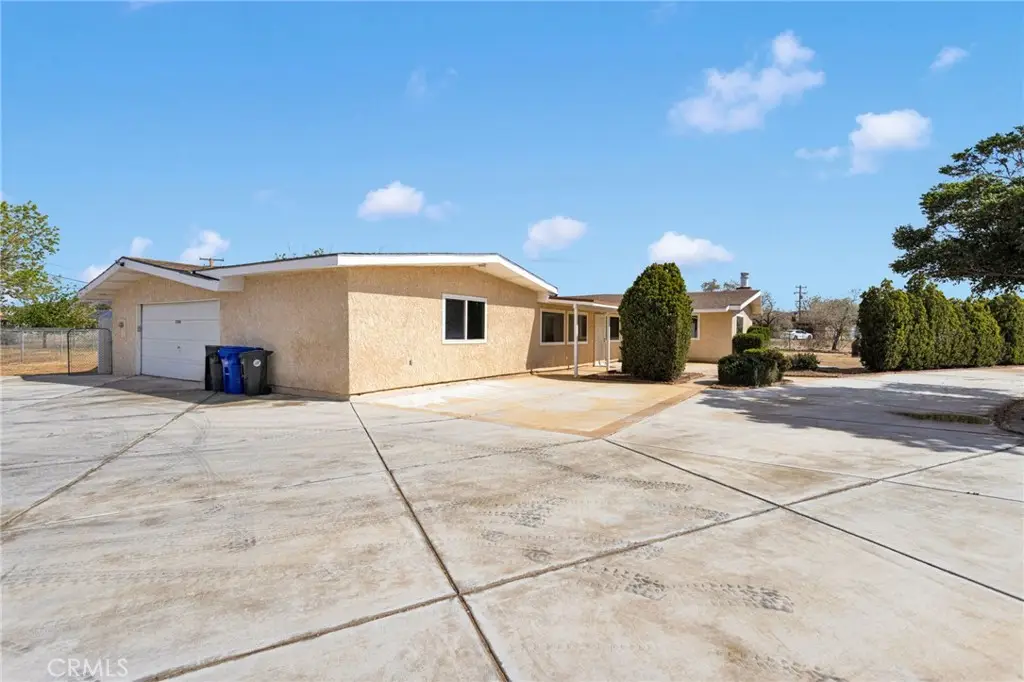 21008 South Road, Apple Valley, CA 92307 - #1