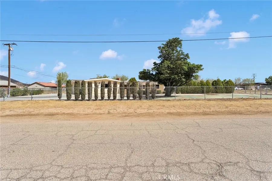 21008 South Road, Apple Valley, CA 92307 - #2