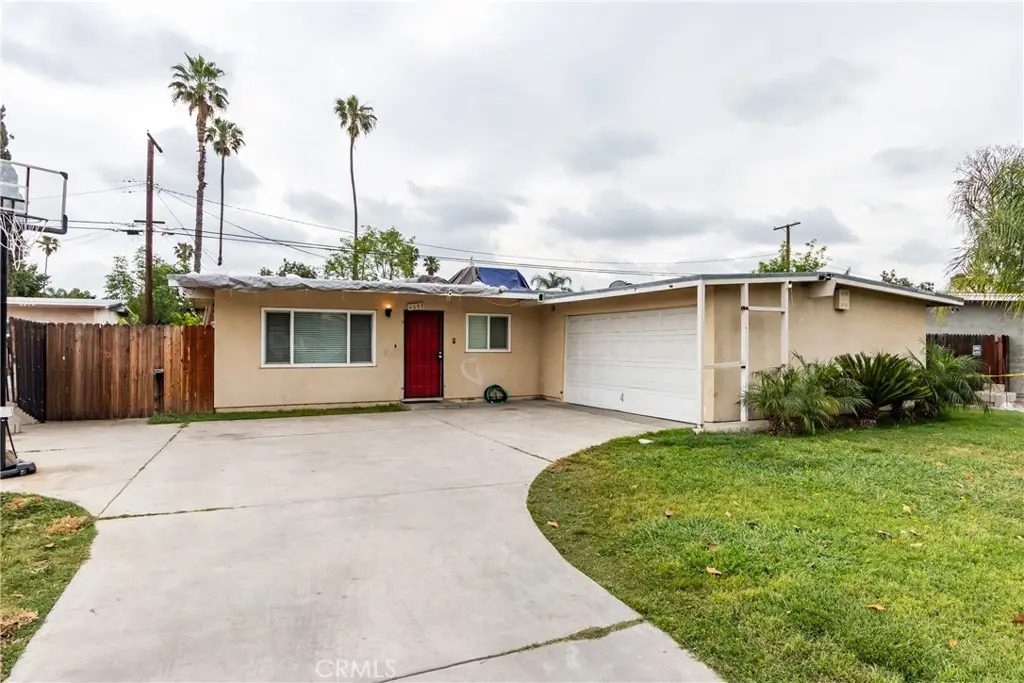 6688 Phoenix, Riverside, CA 92504 - #1