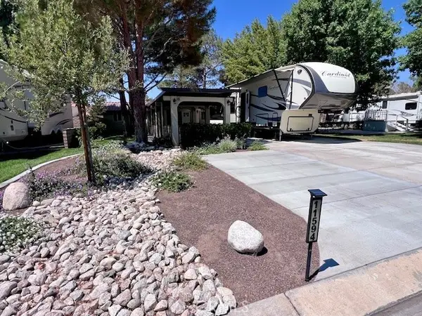 11594 Wedgewood Drive, Apple Valley, CA 92308