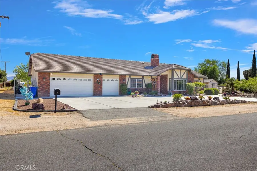 19985 Red Feather, Apple Valley, CA 92307 - #3