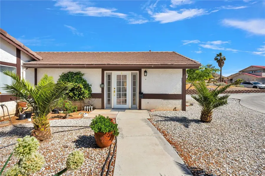 16258 Chiwi, Apple Valley, CA 92307 - #3