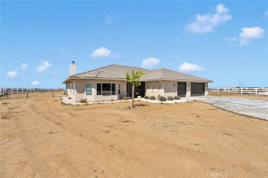 9926 Fir St, Oak Hills, CA 92344 - #3