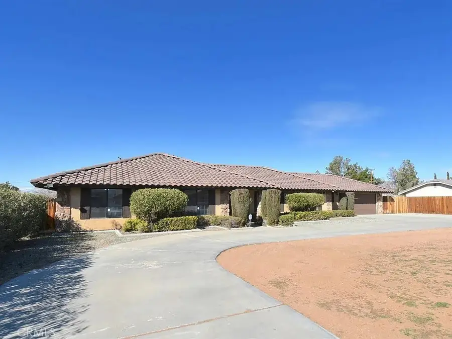 13786 Crow, Apple Valley, CA 92307 - #2