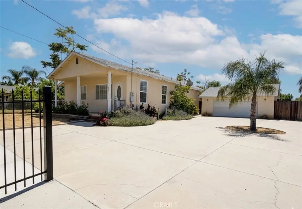 121 E County Line, Calimesa, CA 92320 - #1