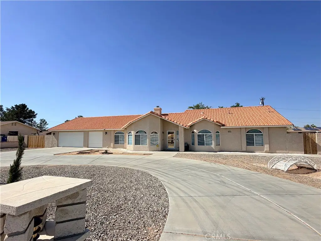 20158 Yucca Loma Road, Apple Valley, CA 92307 - #1