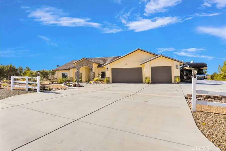 8140 Heartland, Oak Hills, CA 92344 - #3