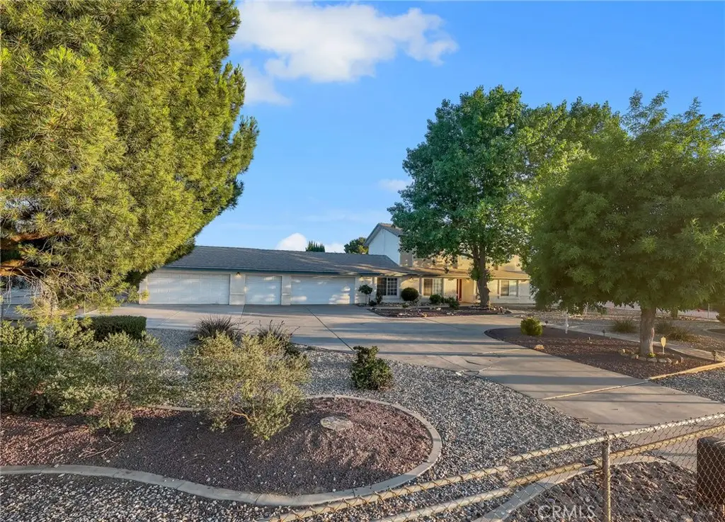 11631 Whitehaven, Oak Hills, CA 92344 - #1