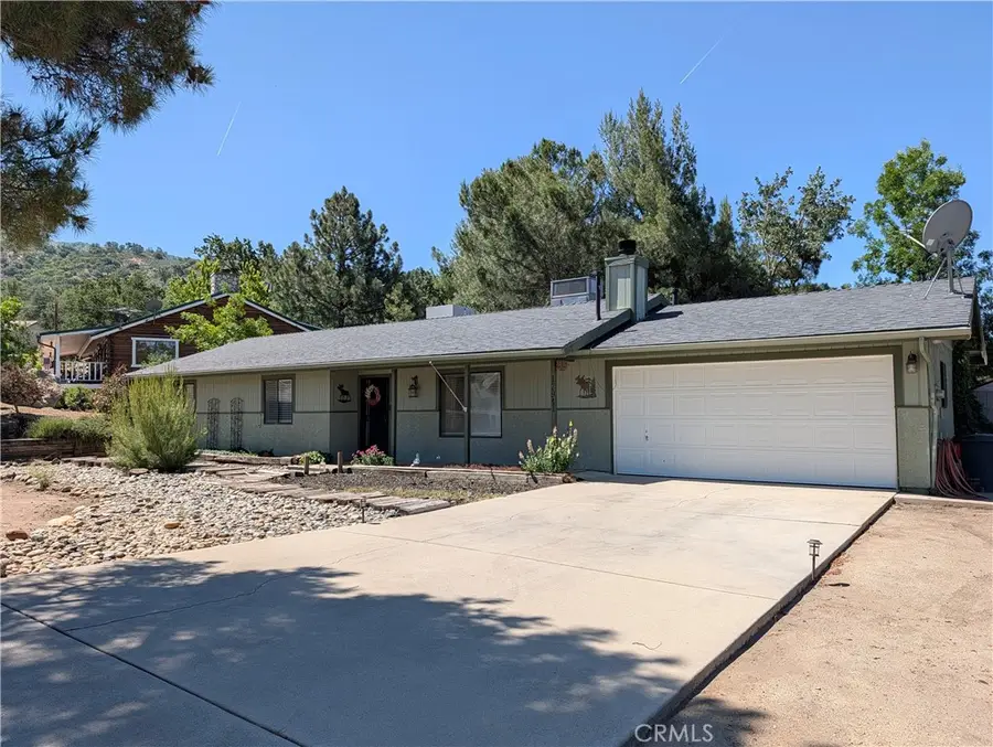 17941 Bold Venture, Tehachapi, CA 93561 - #3